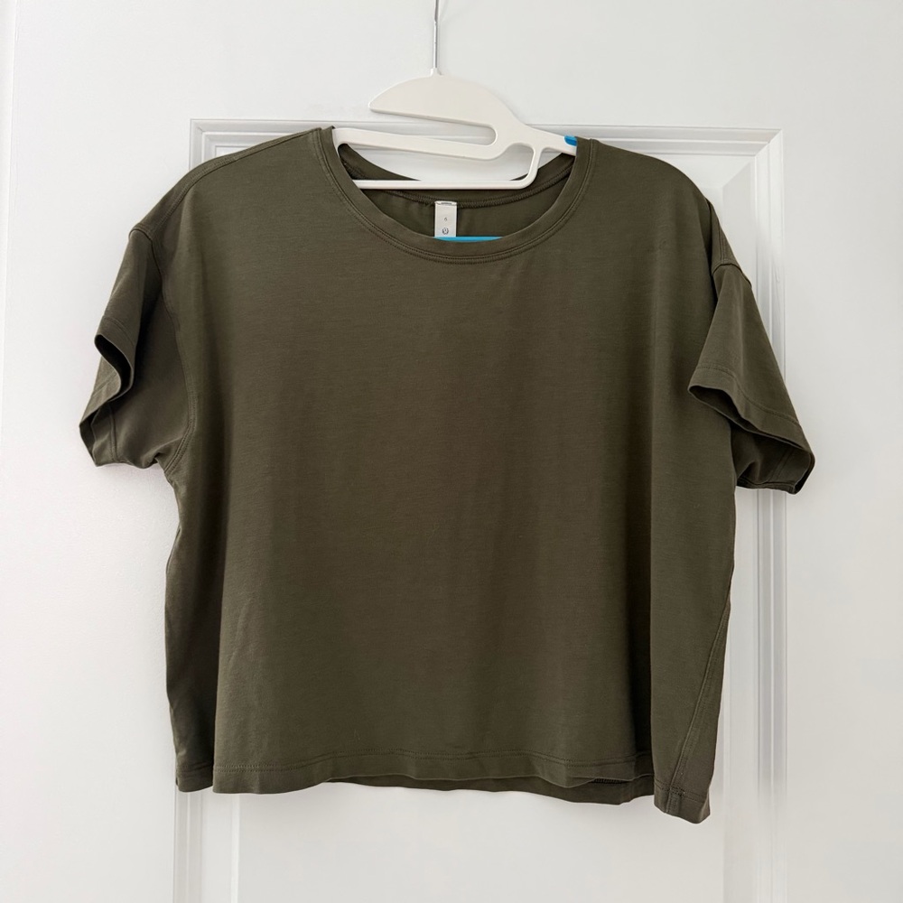 lululemon athletica Olive Green Short Sleeve Tee